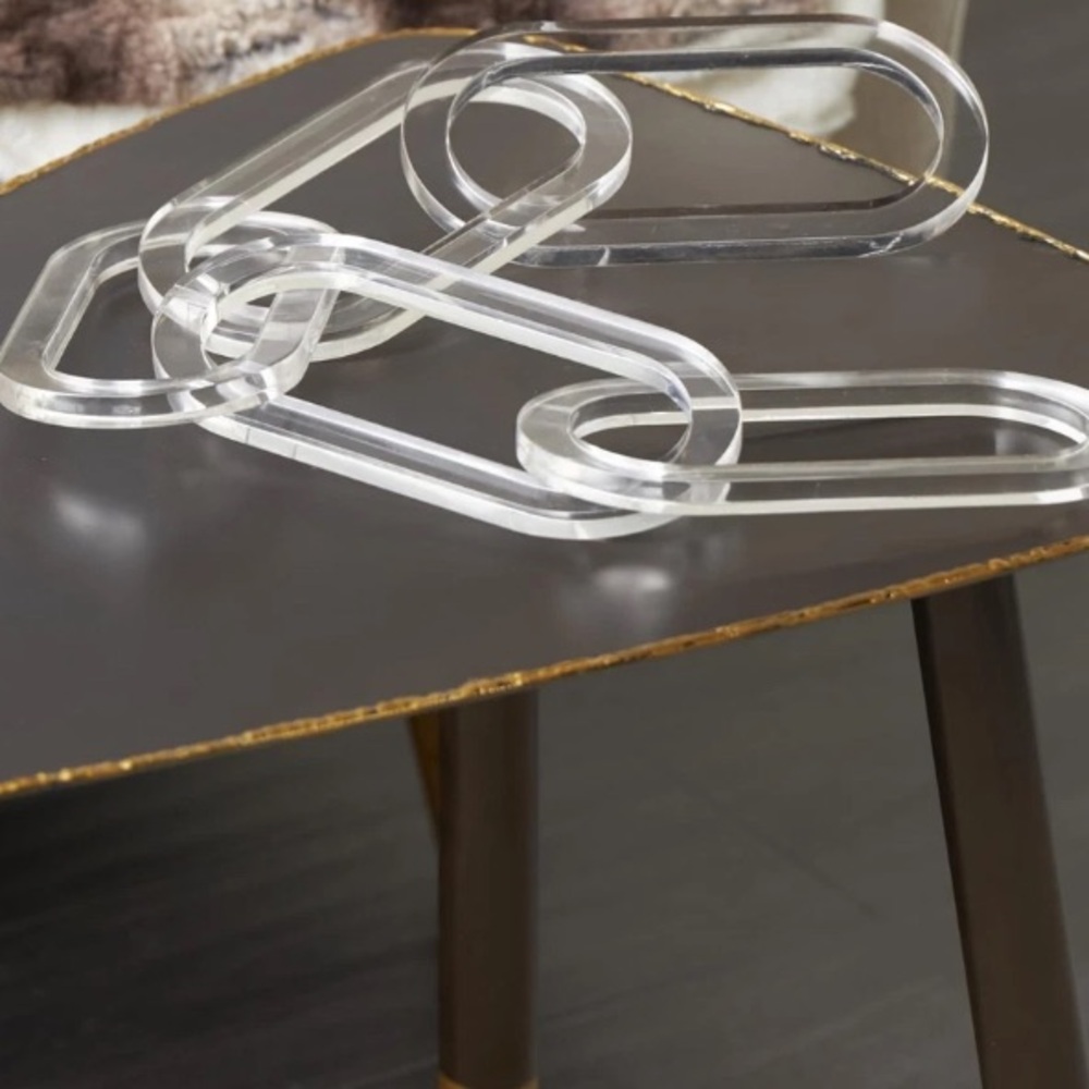 Clear Acrylic Chain Tabletop Decor